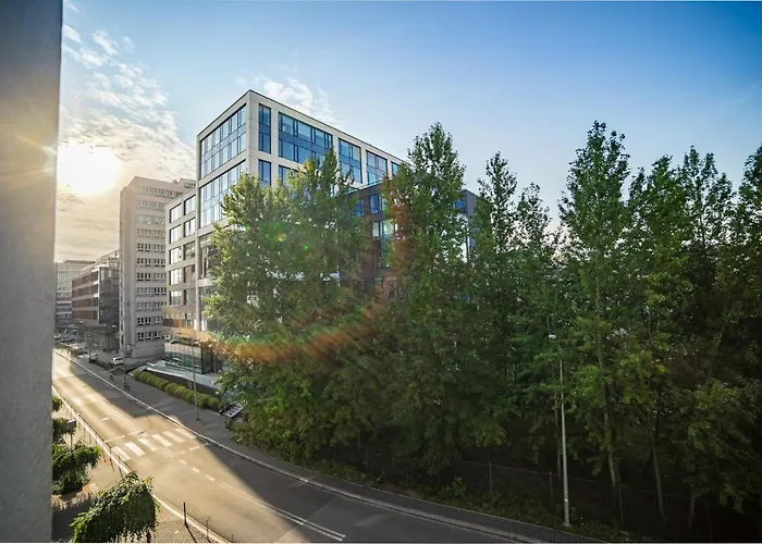 Nullo 3-Bedroom Apartment